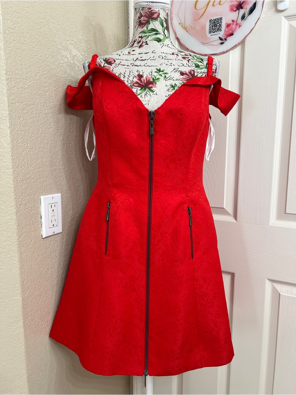 Sherri Hill Red Off-Shoulder Zip-Front Cocktail Mini Dress Size 12